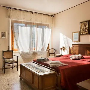 Apartment La Duchessa - The Duchess Casa Privata Con Parcheggio, Volterra